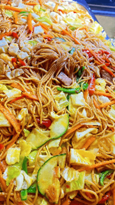 Stir fry spaghetti with turkey and plantain