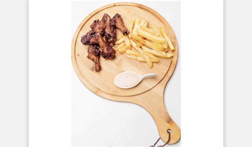 Chips and buffalo wings